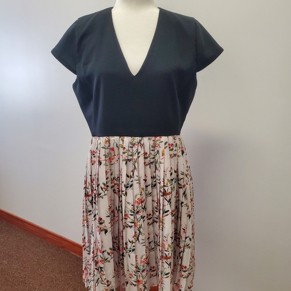 Ted Baker Inspired Dessy Floral Skirt Size 4 - Picture 13 of 16